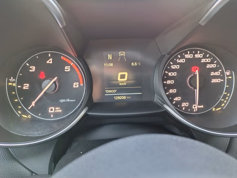 Alfa Romeo Giulia - 35