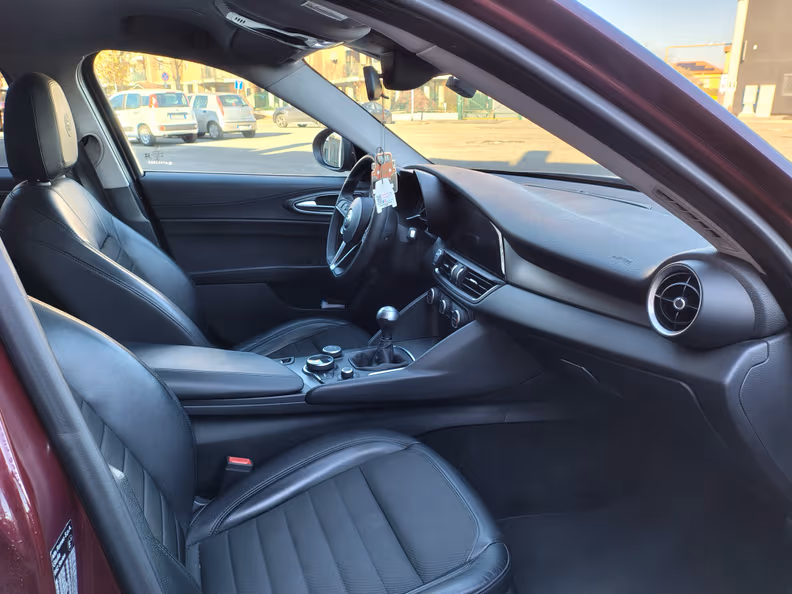 Alfa Romeo Giulia - 21