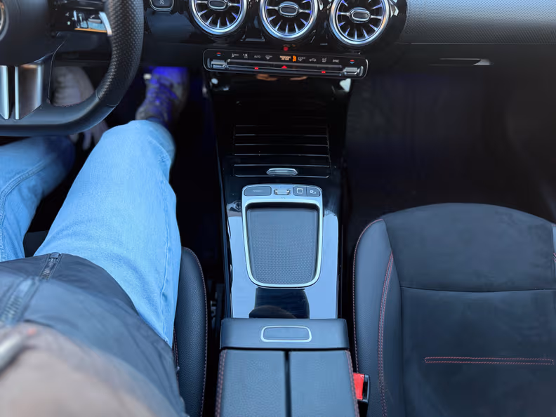 Mercedes-Benz CLA-Class - 21