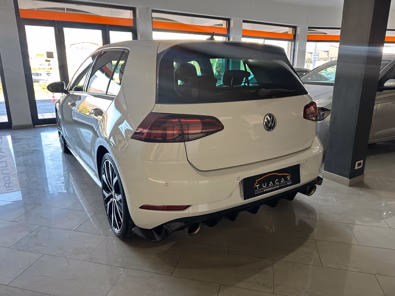Volkswagen Golf - 3