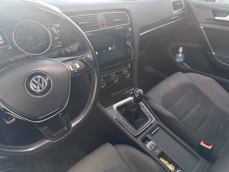 Volkswagen Golf - 14
