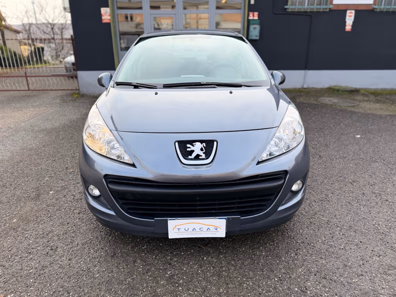 Peugeot 207 - 8