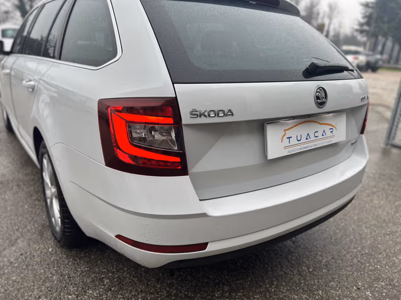 Škoda Octavia - 10