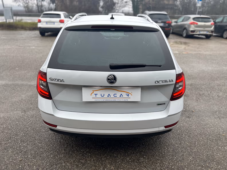 Škoda Octavia - 4