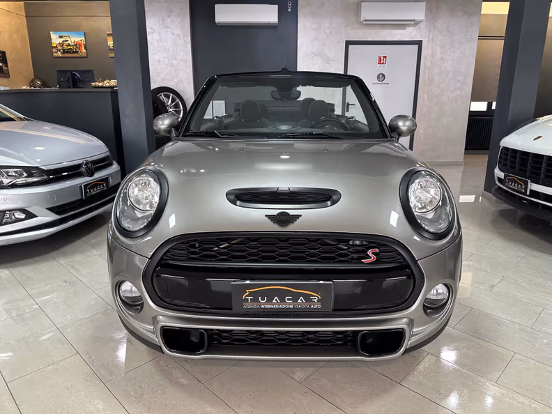 Mini Convertible - 7