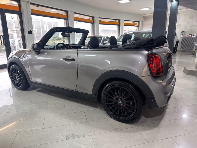 Mini Convertible - 2