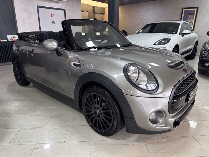 Mini Convertible - 6