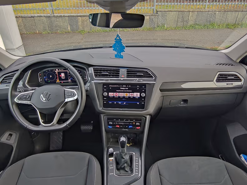 Volkswagen Tiguan - 17