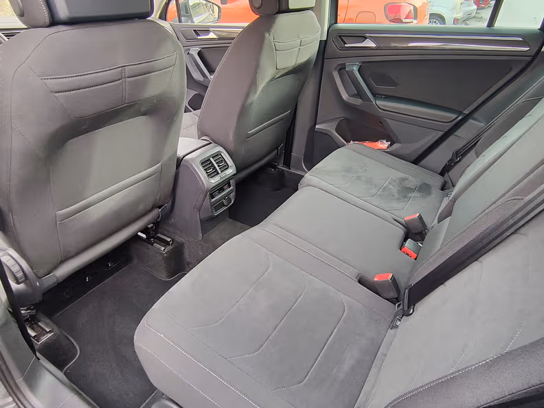 Volkswagen Tiguan - 25