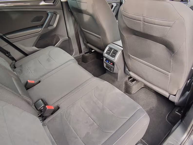 Volkswagen Tiguan - 28