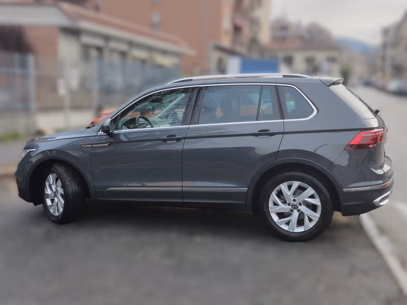 Volkswagen Tiguan - 7