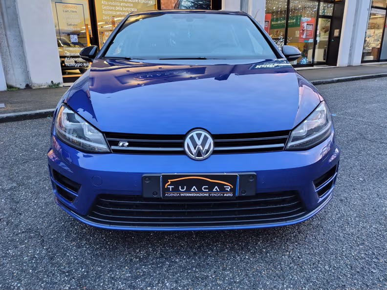 Volkswagen Golf - 2