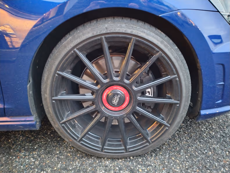 Volkswagen Golf - 48