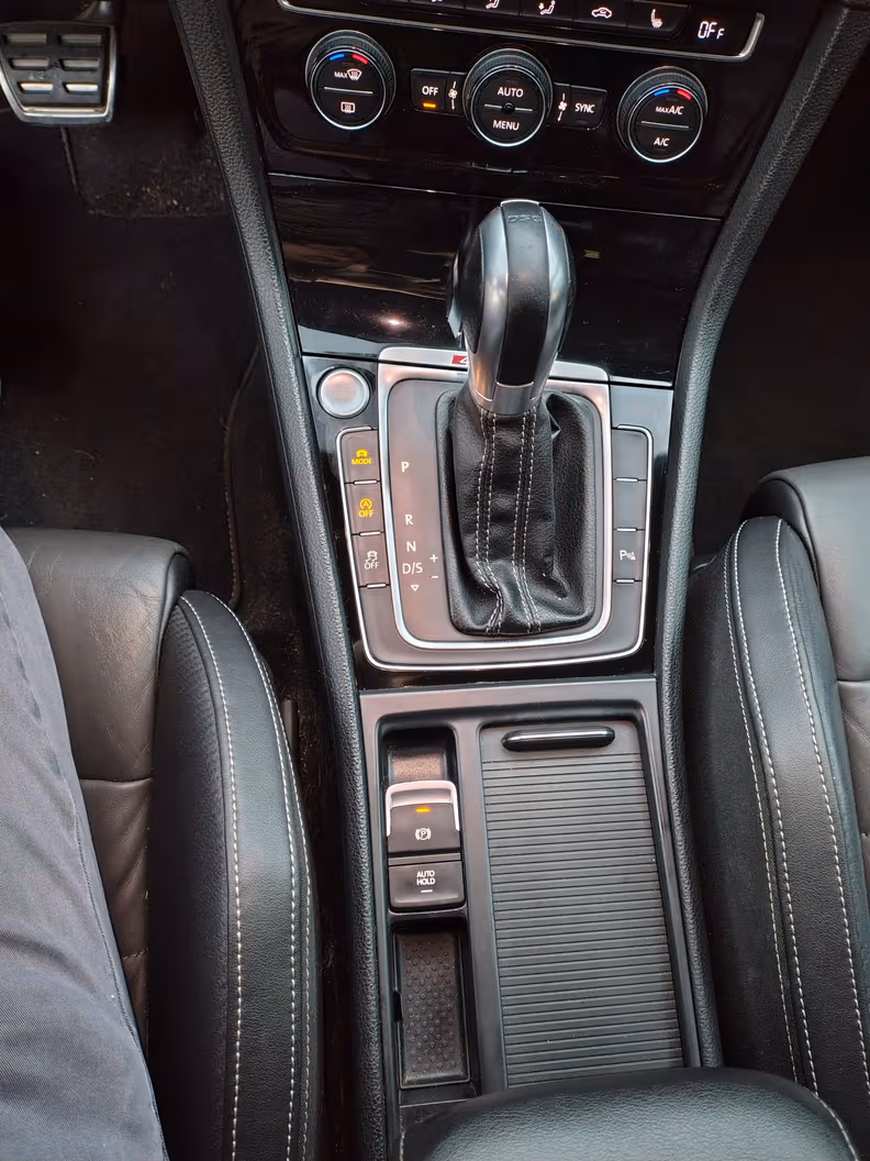 Volkswagen Golf - 13