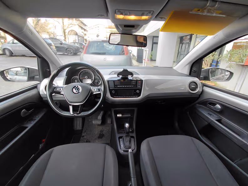 Volkswagen UP! - 8