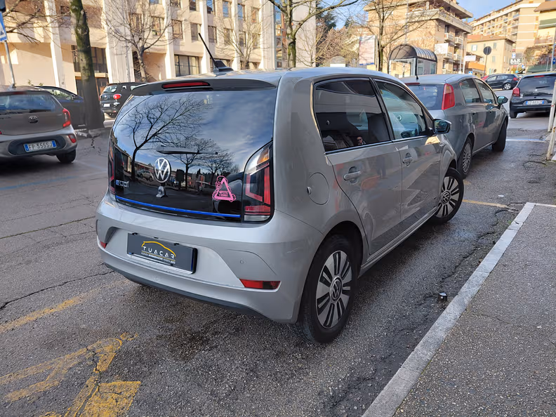 Volkswagen UP! - 4