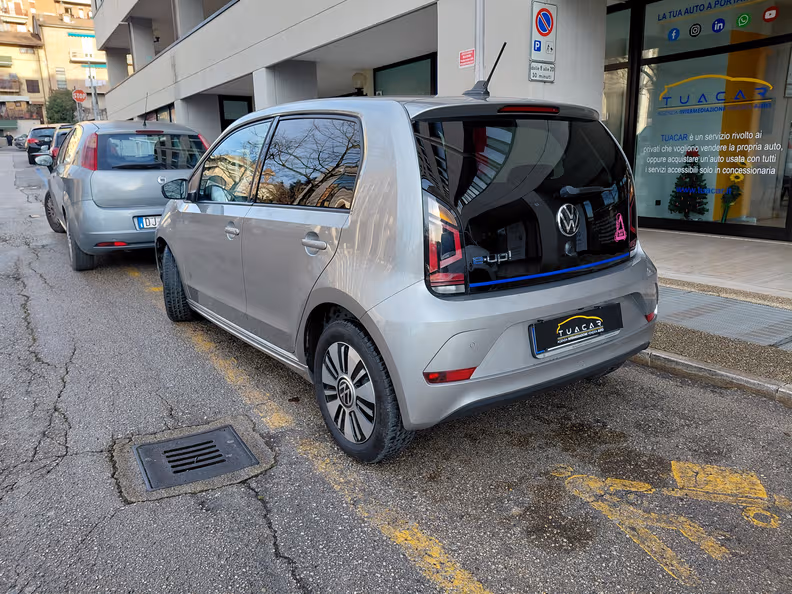 Volkswagen UP! - 5