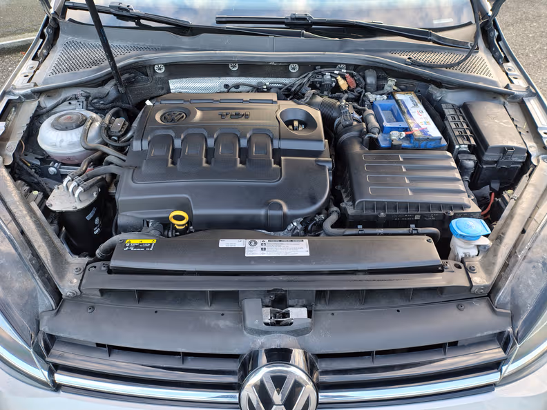 Volkswagen Golf - 29