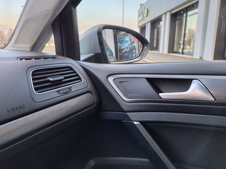 Volkswagen Golf - 21