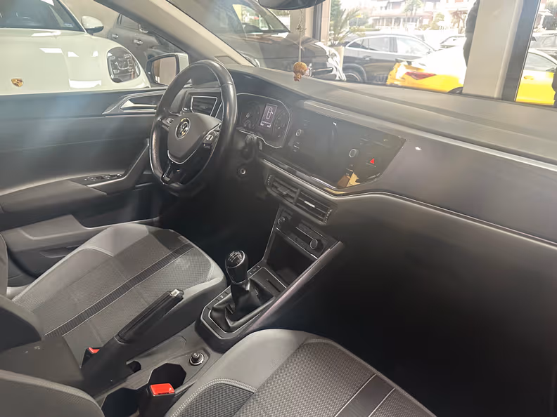 Volkswagen Polo - 8