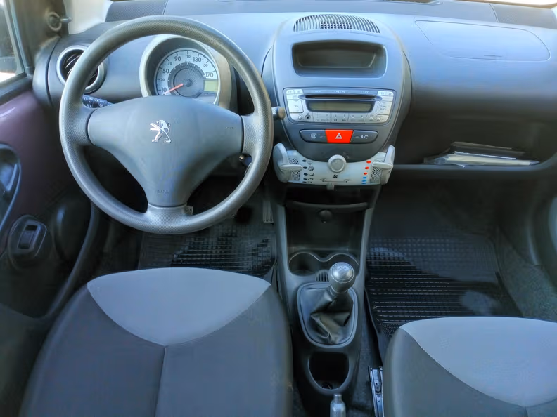 Peugeot 107 - 10