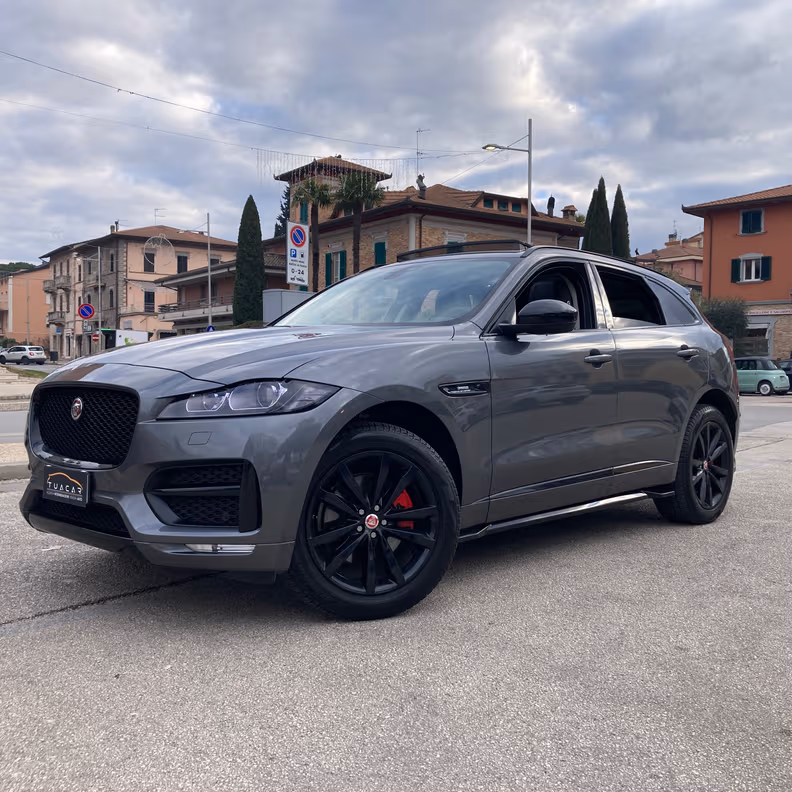 Jaguar F-Pace - 6